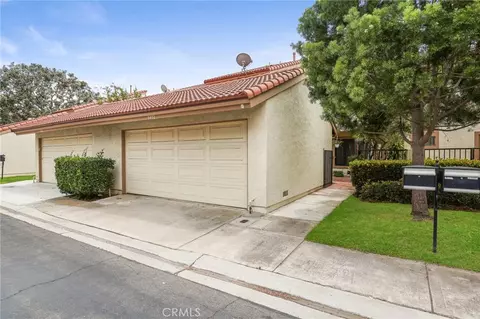 8402 Sunbeam Cir, Huntington Beach, CA 92646