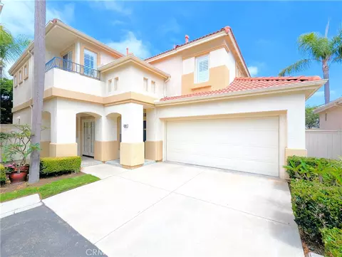 8204 Constantine Dr, Huntington Beach, CA 92646