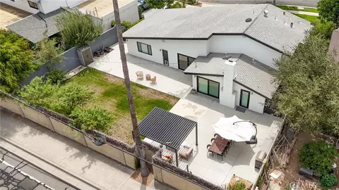 View/Area - 421 Larry Ln, Placentia, CA 92870 photo 5 of 11