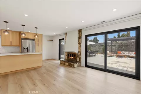 Living - 421 Larry Ln, Placentia, CA 92870 photo 9 of 11