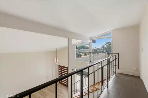 Entry Way - 421 Larry Ln, Placentia, CA 92870 photo 2 of 3