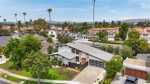 View/Area - 421 Larry Ln, Placentia, CA 92870 photo 3 of 11