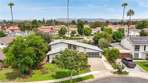 View/Area - 421 Larry Ln, Placentia, CA 92870 photo 2 of 11