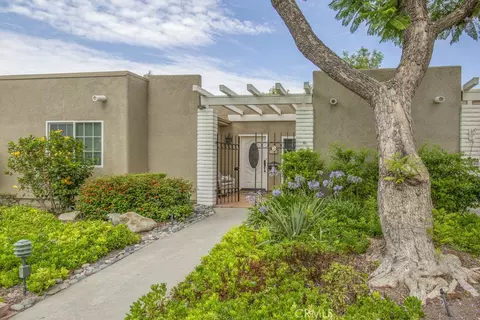 2044 Via Mariposa E #B, Laguna Woods, CA 92637