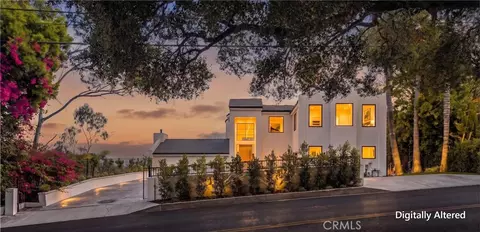 3566 Beverly Gln, Sherman Oaks, CA 91423