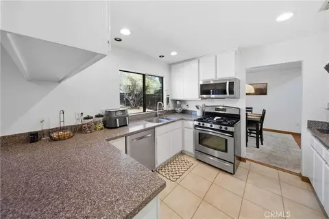Kitchen - 1117 Symeron Ct, Perris, CA 92570 photo 2 of 3
