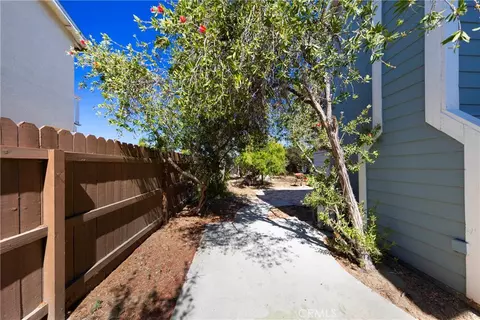 Exterior - 1117 Symeron Ct, Perris, CA 92570 photo 6 of 7