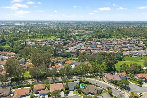 View/Area - 1453 Post, Fullerton, CA 92833 photo 5 of 7