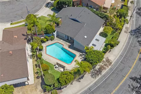 View/Area - 1453 Post, Fullerton, CA 92833 photo 2 of 7