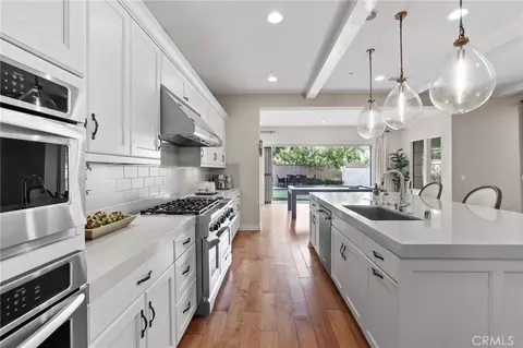 Kitchen - 10 Shadybend, Irvine, CA 92602 photo 5 of 5