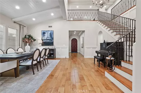Entry Way - 10 Shadybend, Irvine, CA 92602 photo 3 of 8
