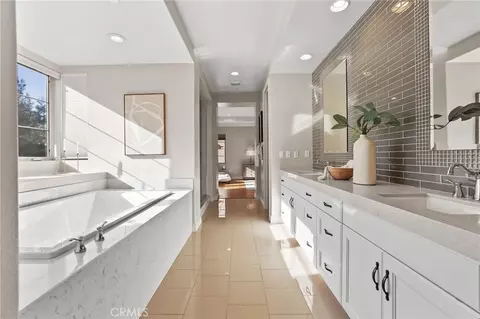 Entry Way - 10 Shadybend, Irvine, CA 92602 photo 7 of 8