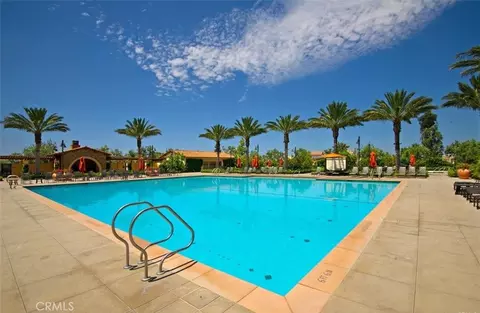Exterior - 10 Shadybend, Irvine, CA 92602 photo 14 of 14