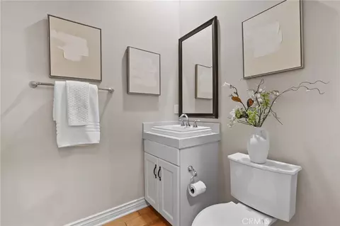 Bath - 10 Shadybend, Irvine, CA 92602 photo 1 of 5