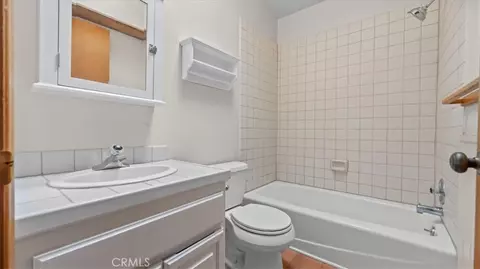 Bath - 1731 Fuerte St, Fallbrook, CA 92028 photo 1 of 2