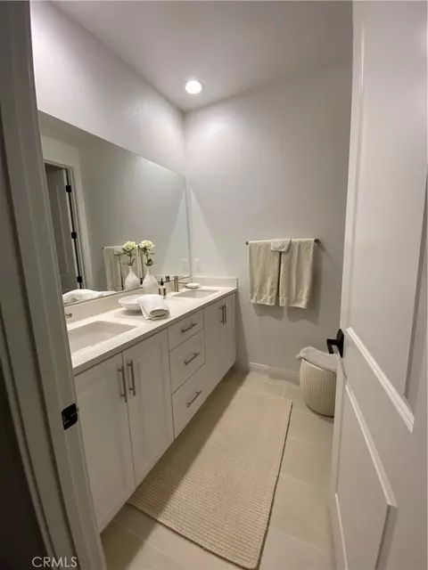 Bath - 39619 Dayspring, Temecula, CA 92591 photo 3 of 3