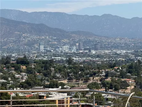 2266 Ronda Vis, Los Angeles, CA 90027