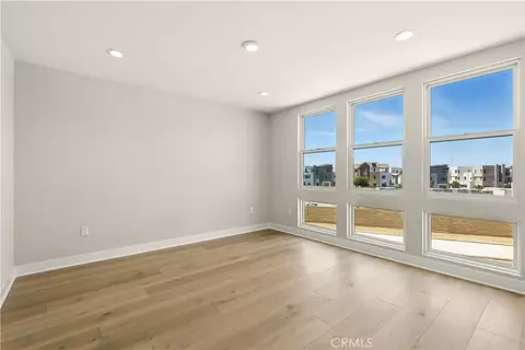 Living - 133 Apron, Irvine, CA 92618 photo 5 of 8