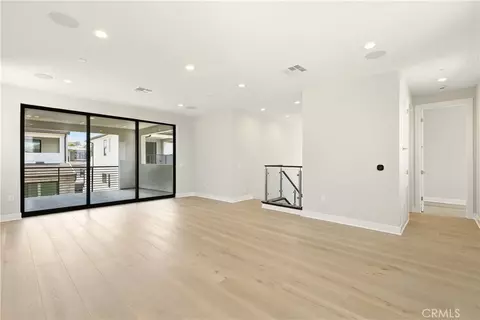 Living - 133 Apron, Irvine, CA 92618 photo 6 of 8