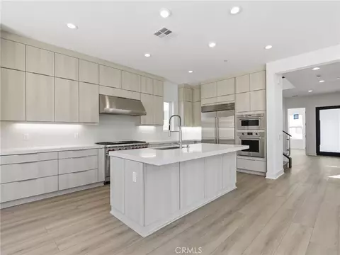 Kitchen - 125 Apron, Irvine, CA 92618 photo 2 of 2