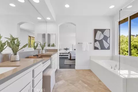 Bath - 808 Carnaros, San Clemente, CA 92672 photo 5 of 8