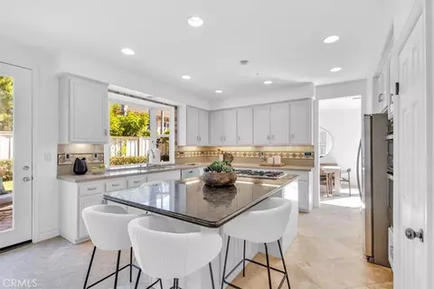Kitchen - 808 Carnaros, San Clemente, CA 92672 photo 4 of 5