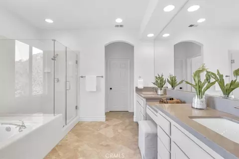 Bath - 808 Carnaros, San Clemente, CA 92672 photo 2 of 8