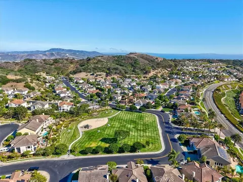 View/Area - 808 Carnaros, San Clemente, CA 92672 photo 4 of 11