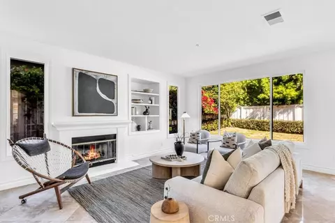 Living - 808 Carnaros, San Clemente, CA 92672 photo 4 of 6