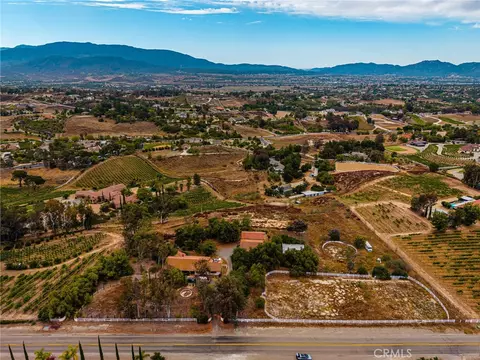 View/Area - 33545 Madera De Playa, Temecula, CA 92592 photo 5 of 26