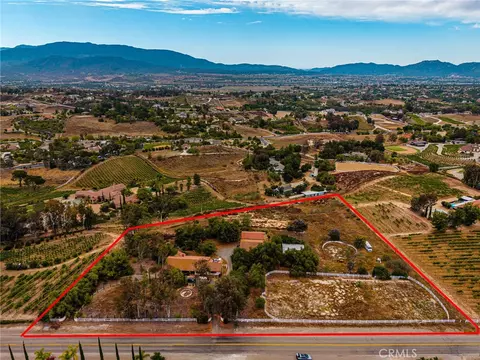 View/Area - 33545 Madera De Playa, Temecula, CA 92592 photo 4 of 26