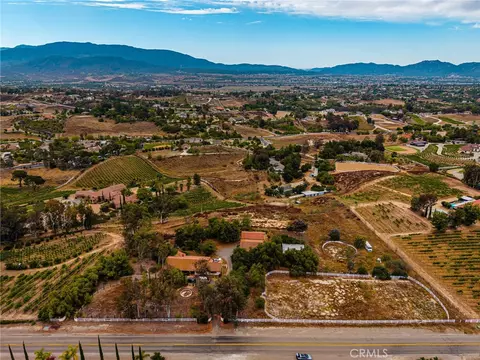View/Area - 33545 Madera De Playa, Temecula, CA 92592 photo 8 of 26
