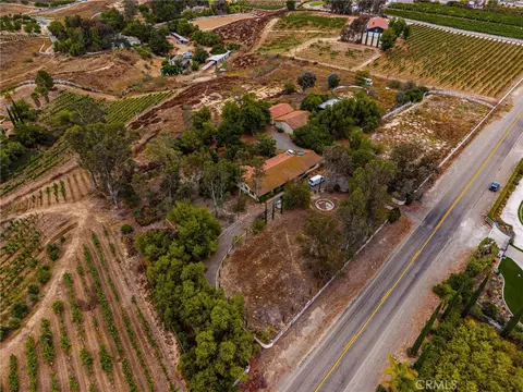 View/Area - 33545 Madera De Playa, Temecula, CA 92592 photo 3 of 26