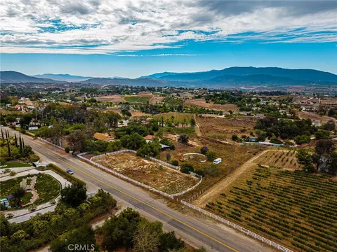 View/Area - 33545 Madera De Playa, Temecula, CA 92592 photo 25 of 26