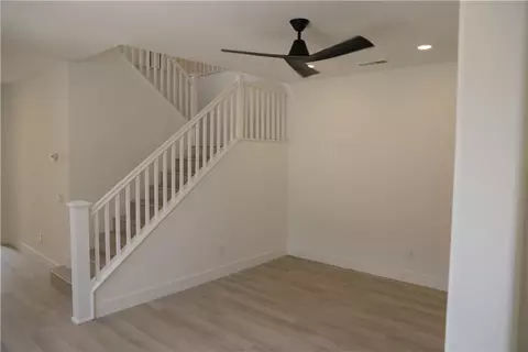 Living - 131 Brooks Ct, Simi Valley, CA 93065 photo 4 of 6