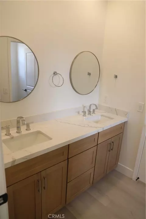Bath - 131 Brooks Ct, Simi Valley, CA 93065 photo 3 of 5