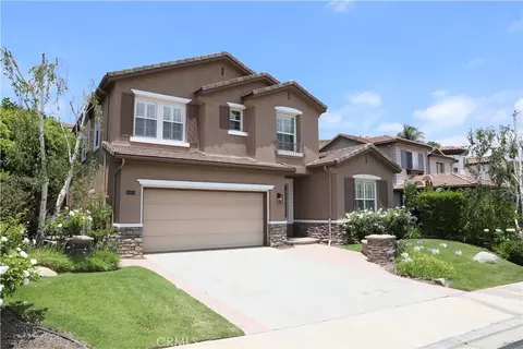 Exterior - 131 Brooks Ct, Simi Valley, CA 93065 photo 2 of 10