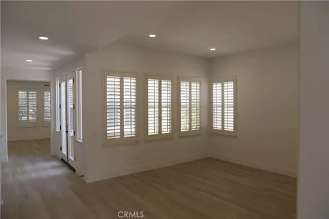 Living - 131 Brooks Ct, Simi Valley, CA 93065 photo 3 of 6