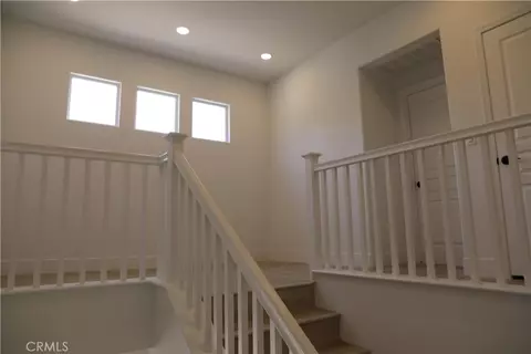 Entry Way - 131 Brooks Ct, Simi Valley, CA 93065 photo 3 of 6