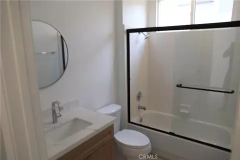 Bath - 131 Brooks Ct, Simi Valley, CA 93065 photo 1 of 5
