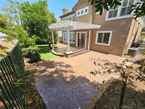 Exterior - 131 Brooks Ct, Simi Valley, CA 93065 photo 5 of 10