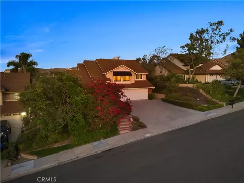 View/Area - 16584 Creekside, Riverside, CA 92503 photo 3 of 3