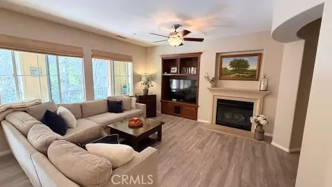 231 Lonetree, Irvine, CA 92603 photo 2