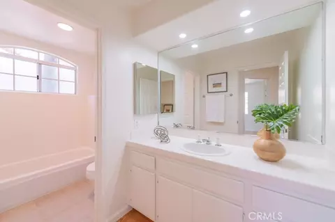 Bath - 2310 Cascade, Tustin, CA 92782 photo 3 of 3