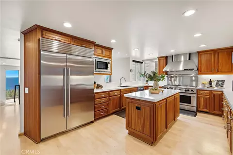 Kitchen - 2166 Ruby Pl, Laguna Beach, CA 92651 photo 1 of 2
