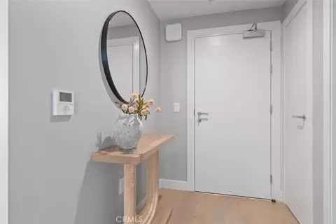 Entry Way - 39 S Los Robles Ave #6020, Pasadena, CA 91101 photo 3 of 3