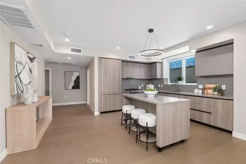 Kitchen - 39 S Los Robles Ave #6020, Pasadena, CA 91101 photo 3 of 3