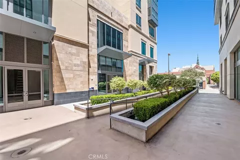 Exterior - 39 S Los Robles Ave #6020, Pasadena, CA 91101 photo 1 of 5
