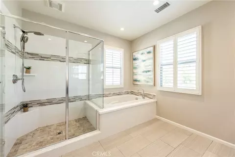 Bath - 146 Rotunda, Irvine, CA 92620 photo 2 of 3