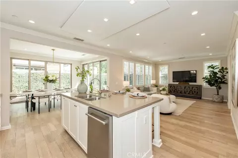 Kitchen - 146 Rotunda, Irvine, CA 92620 photo 4 of 4